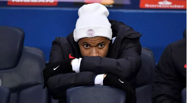 Mbappé on the bench, an image we didn't think we'd get used to.
